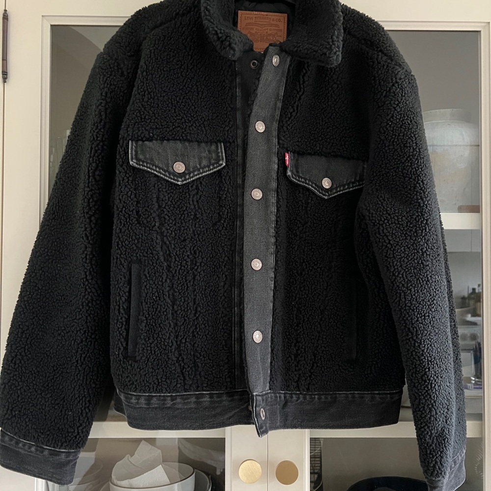 Levi's Wmns Black Sherpa Trucker Jacket
